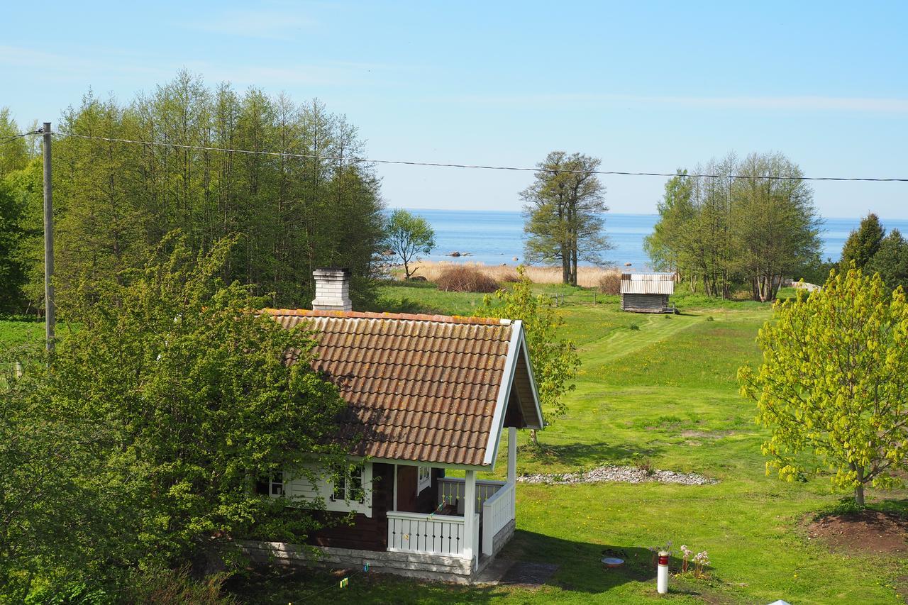 Affittacamere Leesi Puhkemaja Esterno foto